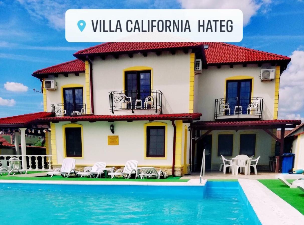 Villa California Haţeg 외부 사진